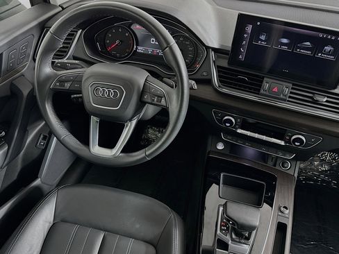 Used 2023 Audi Q5 2.0T Premium w/ Convenience Package image 6