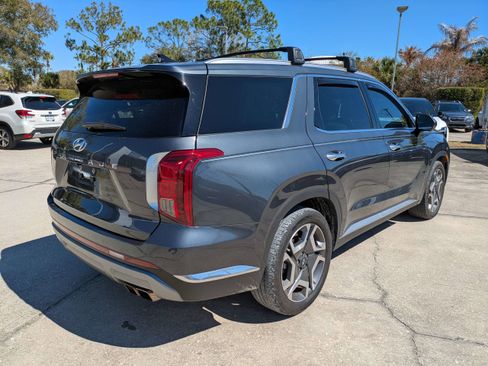 Used 2024 Hyundai Palisade Limited image 4