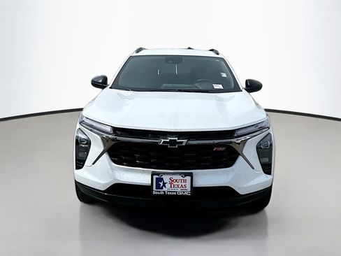 Used 2026 Chevrolet Trax RS w/ Driver Confidence Package FWD image 2