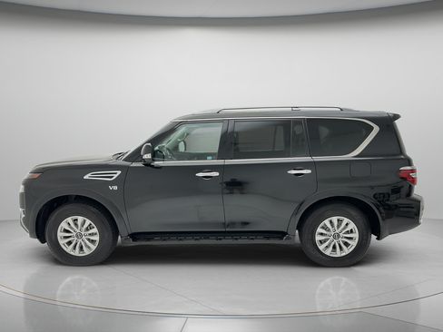 Used 2021 Nissan Armada SV AWD/4WD image 8