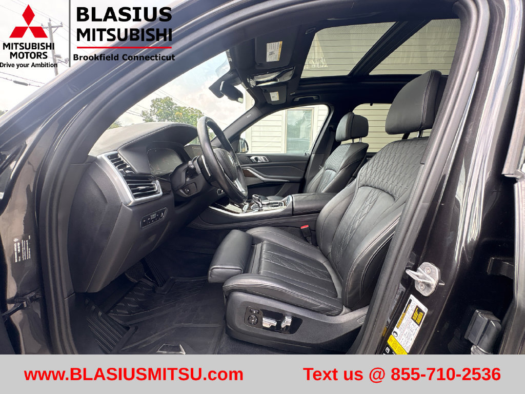Used 2020 BMW X5 xDrive50i w/ Executive Package AWD/4WD image 17