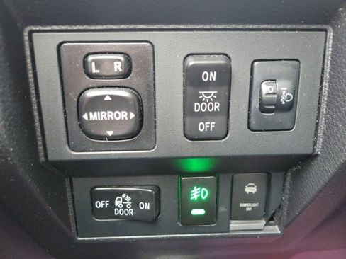 Used 2014 Toyota Tundra SR5 image 33