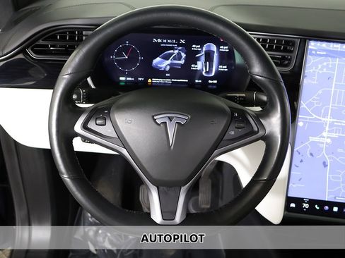 Used 2020 Tesla Model X Long Range image 3