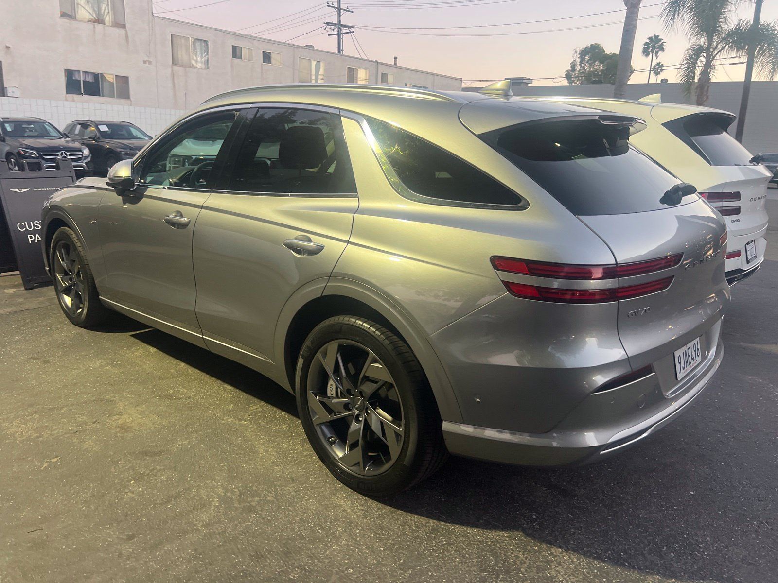 Used 2023 Genesis Electrified GV70 AWD/4WD image 6