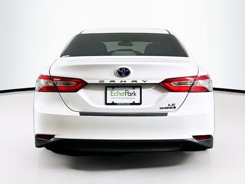 Used 2018 Toyota Camry LE FWD image 7