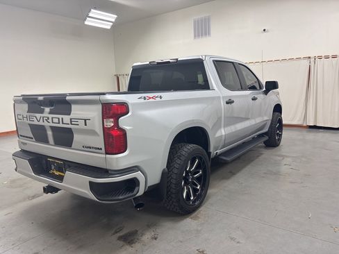 Used 2022 Chevrolet Silverado 1500 Custom w/ Rally Edition image 9