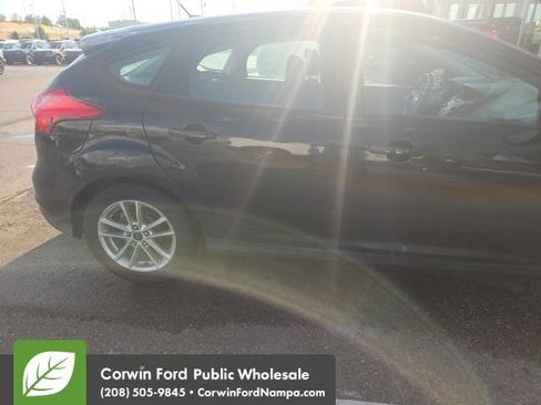 Used 2015 Ford Focus SE FWD image 7