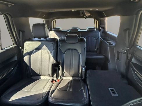 Used 2018 Ford Expedition Limited AWD/4WD image 26