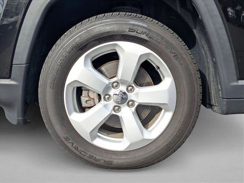 Used 2019 Jeep Compass Latitude w/ Popular Equipment Group image 19