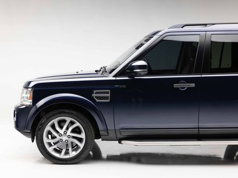 Used 2016 Land Rover LR4 HSE AWD/4WD image 17