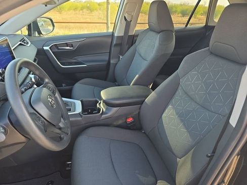 Used 2025 Toyota RAV4 XLE image 14