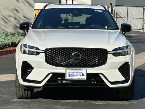 New 2026 Volvo XC60 T8 Polestar image 3