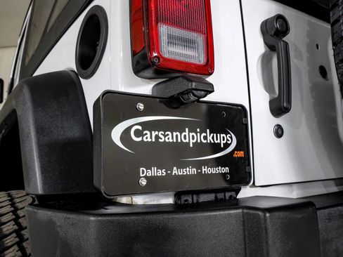 Used 2018 Jeep Wrangler Sport image 39