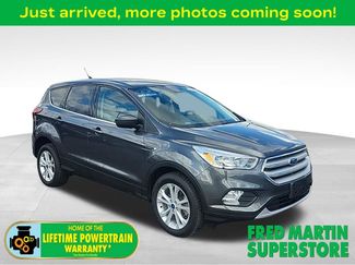 Used 2019 Ford Escape SE video 1