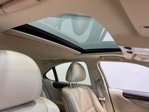 Used 2014 Lexus LS 460 w/ Comfort Package RWD image 29