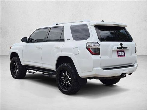 Used 2018 Toyota 4Runner SR5 AWD/4WD image 8