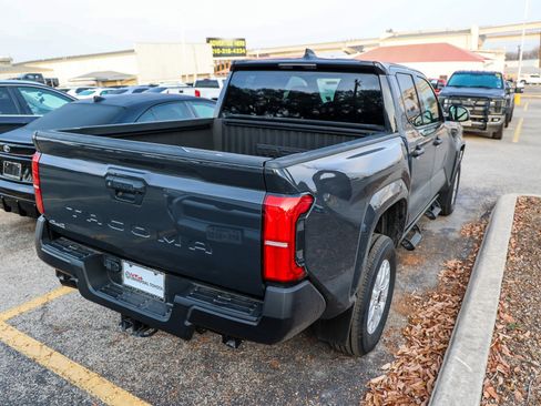 Used 2024 Toyota Tacoma SR image 8
