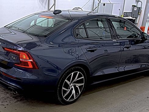 Used 2019 Volvo S60 T6 Momentum w/ Premium Package AWD/4WD image 4