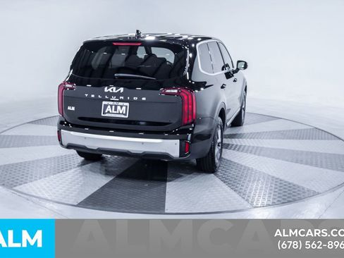 Used 2024 Kia Telluride LX image 9