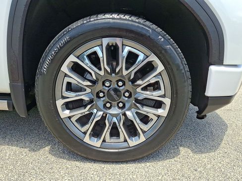 Used 2024 GMC Sierra 1500 Denali Ultimate AWD/4WD image 27