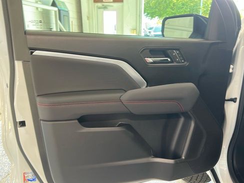 New 2025 Chevrolet Colorado Z71 w/ Z71 Convenience Package 2 image 29