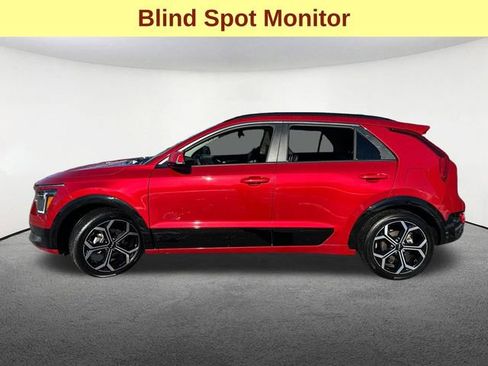 Used 2023 Kia Niro EX Touring image 6