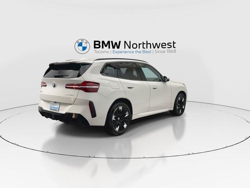 Used 2025 BMW X3 xDrive30i w/ M Sport Package AWD/4WD image 3