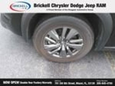 Used 2025 Nissan Pathfinder SV FWD image 19