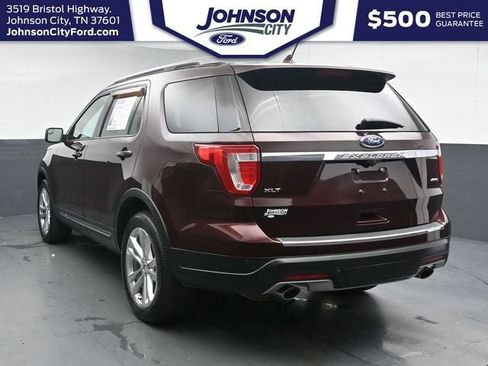 Used 2018 Ford Explorer XLT w/ Equipment Group 201A AWD/4WD image 9