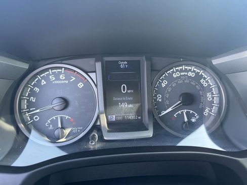 Used 2017 Toyota Tacoma TRD Off-Road image 21