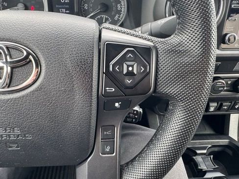 Certified 2022 Toyota Tacoma TRD Sport w/ Technology Package image 18