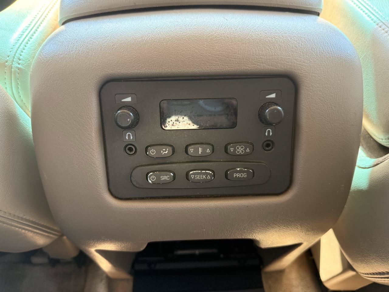 Used 2004 GMC Yukon SLT w/ 1SD Preferred Equipment Group RWD image 11