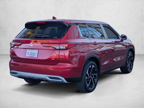 Used 2024 Mitsubishi Outlander SE image 5