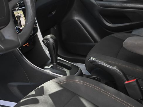 Used 2022 Chevrolet Trax LS w/ Tint and Cruise Package AWD/4WD image 30