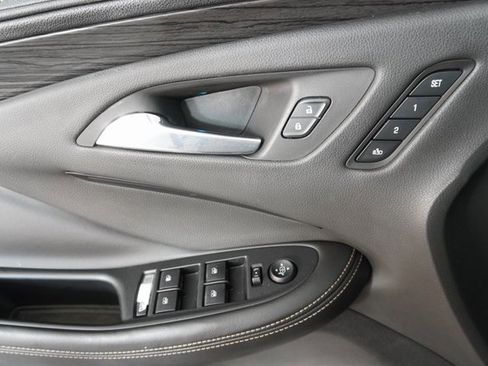 Used 2017 Buick Envision Essence image 20