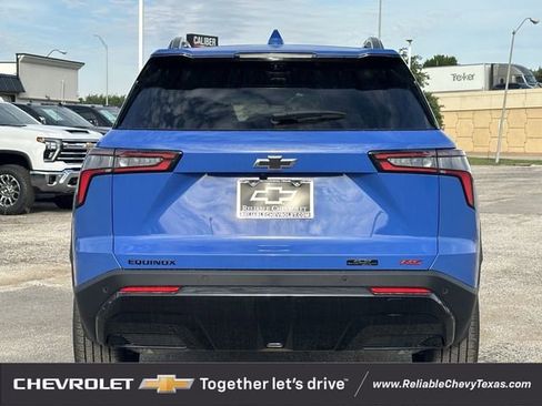 New 2026 Chevrolet Equinox RS w/ Convenience Package III FWD image 5