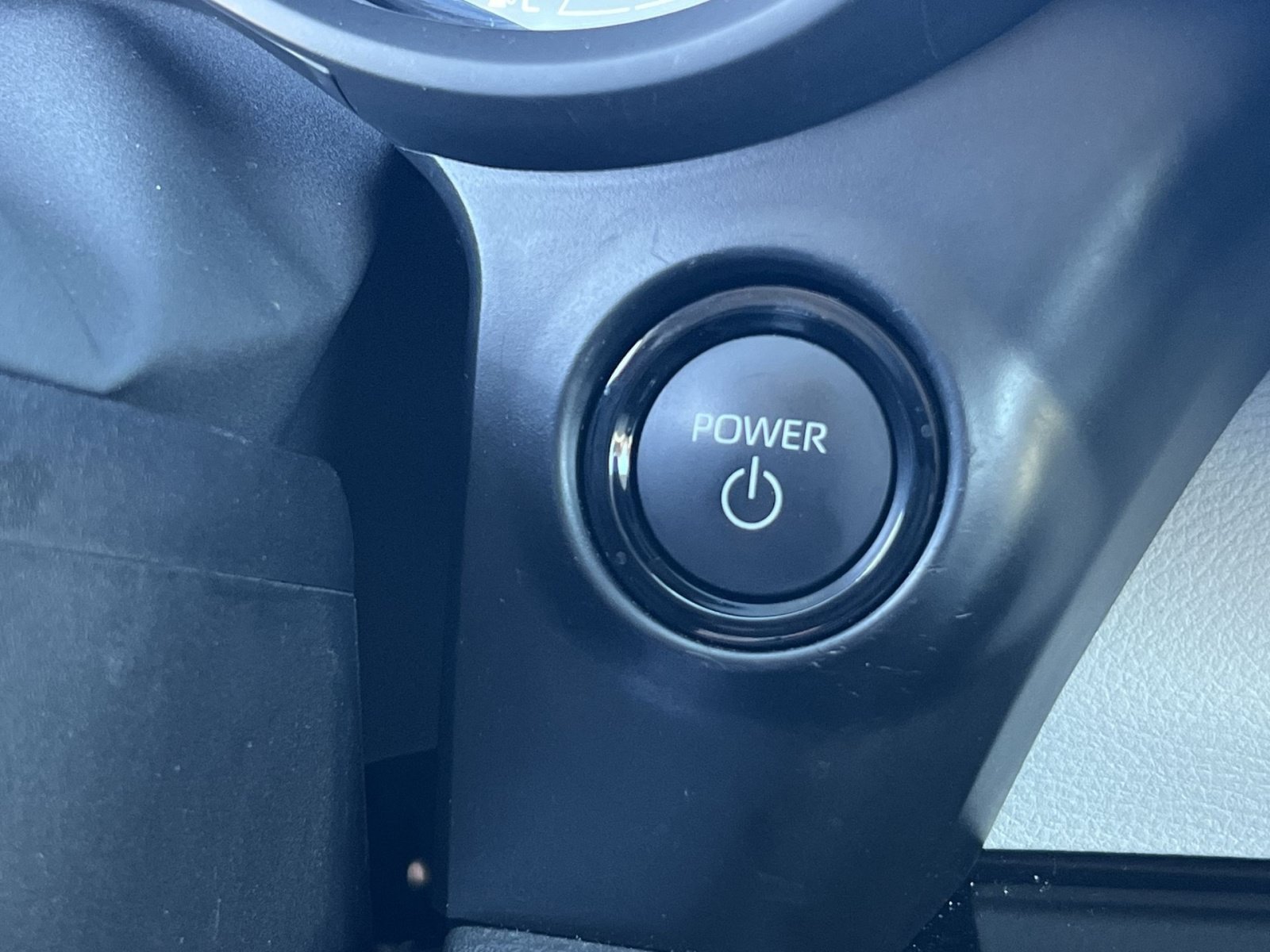 Used 2025 Toyota Sienna XLE FWD image 34