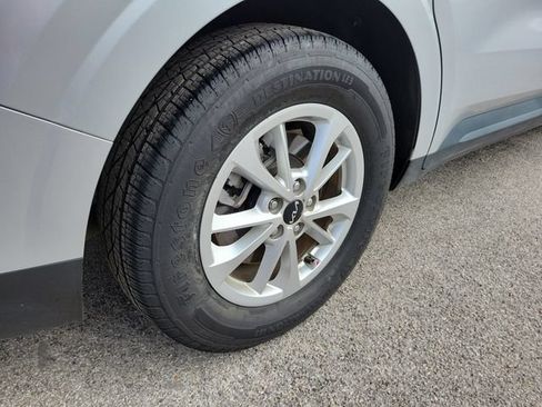 Used 2022 Kia Carnival LX FWD image 37