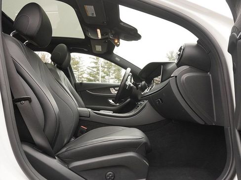 Used 2022 Mercedes-Benz E 450 4MATIC Sedan image 36