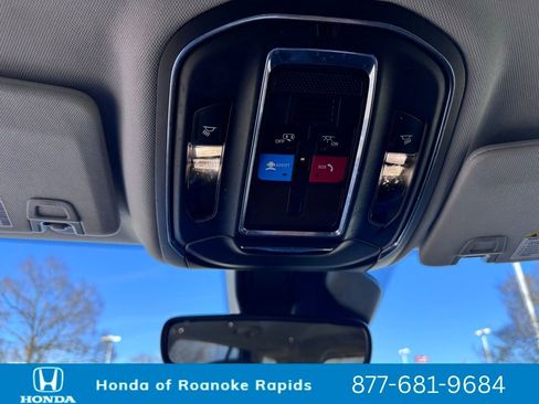 Used 2023 Jeep Grand Cherokee L Laredo image 30