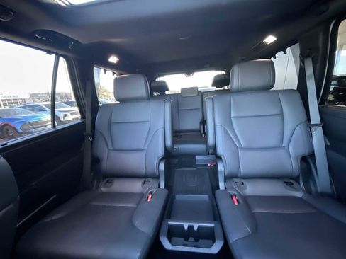 Used 2025 Toyota Sequoia Platinum image 20