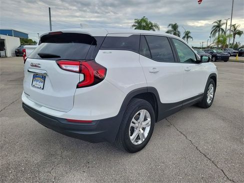 Certified 2024 GMC Terrain SLE image 4