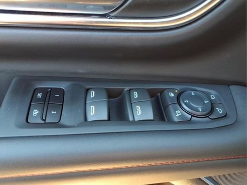 Used 2024 Chevrolet Tahoe RST w/ Luxury Package AWD/4WD image 16