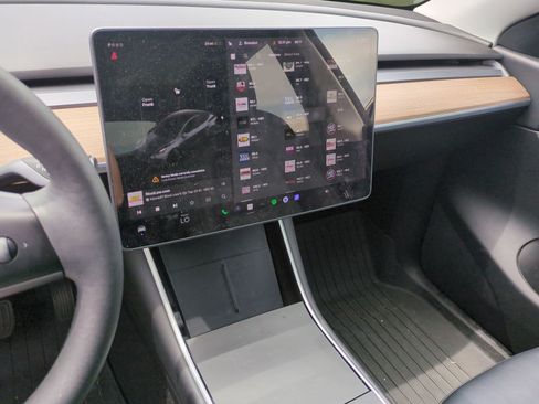 Used 2021 Tesla Model Y 2WD image 30