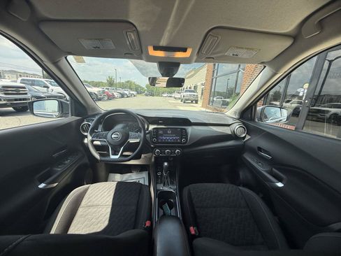 Used 2023 Nissan Kicks SV w/ Interior Electronics Package FWD image 15