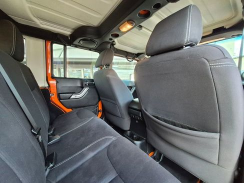 Used 2013 Jeep Wrangler Unlimited Sahara w/ Connectivity Group image 29