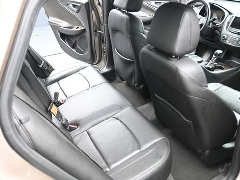 Used 2024 Chevrolet Malibu LT FWD image 21