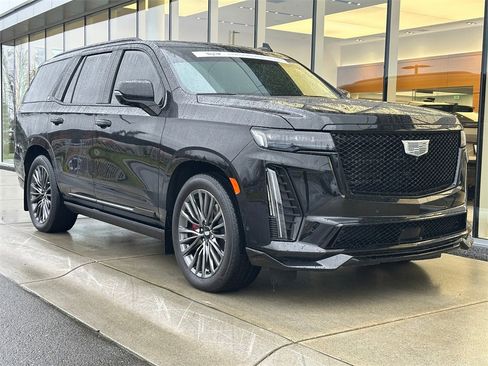 Certified 2023 Cadillac Escalade V w/ Heavy-Duty Trailer Package image 7