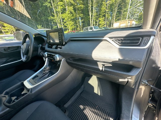 Used 2019 Toyota RAV4 LE AWD/4WD image 39