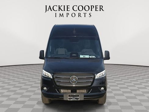 New 2025 Mercedes-Benz Sprinter 2500 image 2